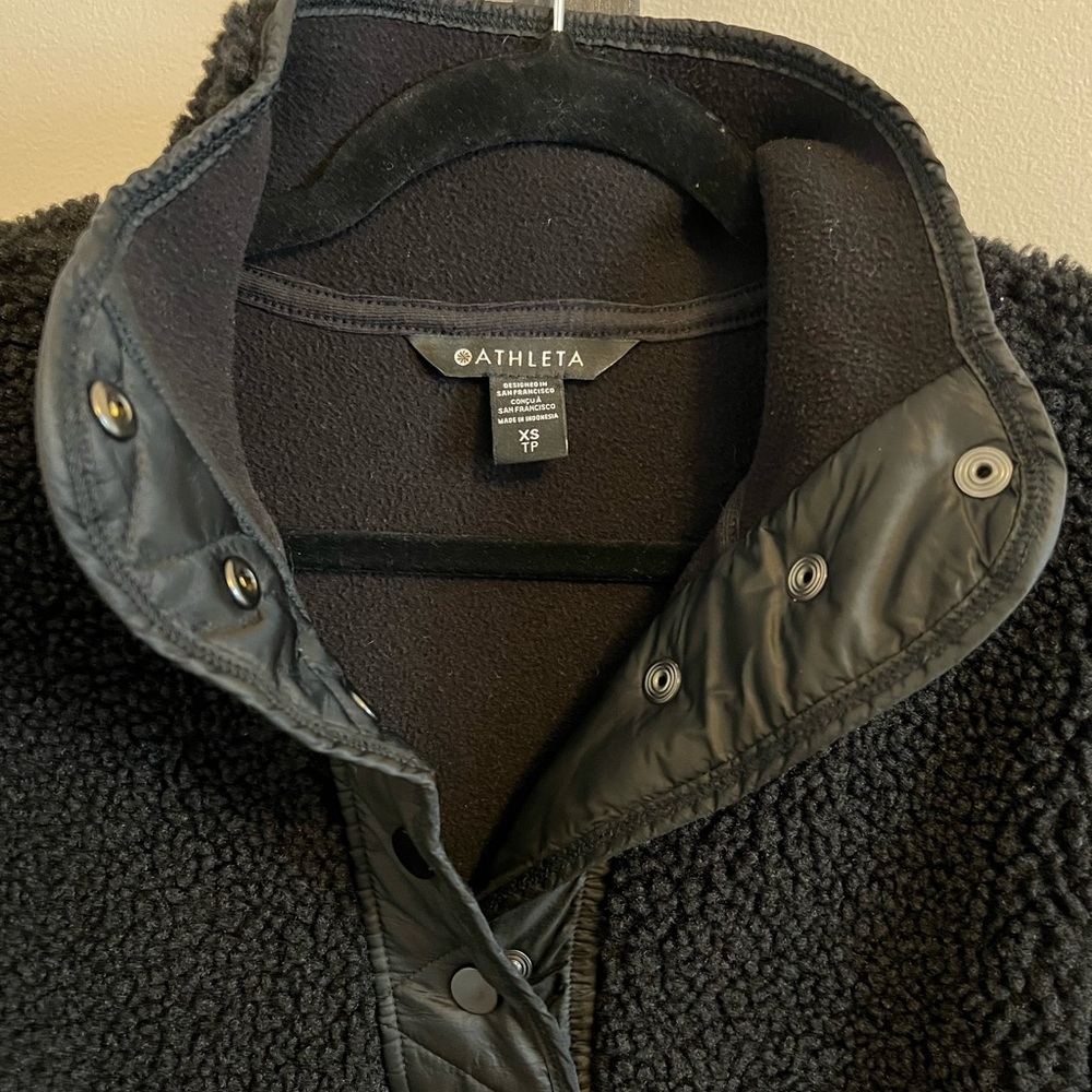 Athleta Sherpa Pullover - Picture 4 of 4